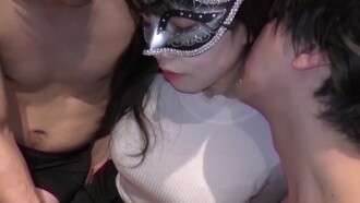 FC2-PPV-4658917 [500pt off until the end of the month, 3P, continuous creampie] A submissive bitch, a slave wife, tastes a different dick in her mouth, fucks it and feels it as she reaches the peak of pleasure...