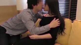 FC2-PPV-4664647 [5 天限量发售，重新编辑版，瘦脸马赛克] 不可能 * 30 岁的丰满人妻带给我 “如果我赤身裸体也没关系...” 重新编辑的版本