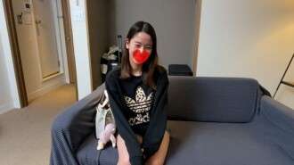 FC2-PPV-4676142 Une petite femme mariée de 19 ans qui ressemble à Aoyama Yuu et adore les fellations ♡ Une femme perverse masochiste qui taquine le fond de sa gorge avec une gorge profonde puis suce à nouveau les larmes aux yeux ♡