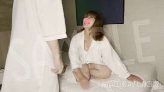 FC2-PPV-4681219 Llamé a mi profesor de lengua extranjera al hotel y tuve sexo creampie con él