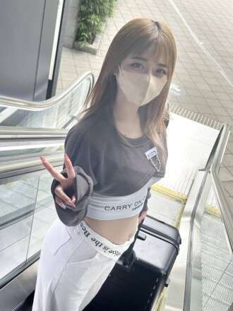 FC2-PPV-4693309 [Famous magazine model] "Big-breasted beauty influencer" One-shot raw creampie shoot with a daily wage of 1.8 million yen. [70 minutes total high-quality bonus]