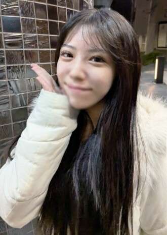 FC2-PPV-4694073 990 points jusqu'au 17 ! *20 ans/147 cm/38 kg au corps élancé « Hina-chan » est de retour ! « Je viens de plus en plus ! ♡ « Un employé d'une société commerciale de 29 ans et moi recherchons passionnément le corps exquis de l'autre dans une