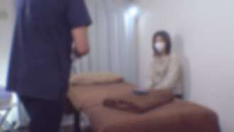 FC2-PPV-4705951 Sale on new products at half price until 6/22! [No/SEX] A woman who seems quiet and a little modest came to the store. She is a petite office lady with fine skin and a beautiful hip line. She has a lot of pubic hair, which is exciting.