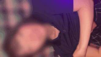 FC2-PPV-4719890 [Venta limitada hasta el 21 de julio] Entre bastidores, día del uniforme de bar para niñas, imágenes eróticas de clubes, magníficas tetas de doble cohete, suaves, brillantes, regordetas, hinchables, el pene le queda como el cielo, dos coños muy lindos y apretados