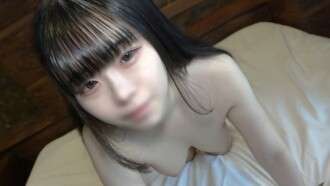 FC2-PPV-4739501 直到 3 日获得 990 分 [20 岁皮肤白皙、美乳专业学生] spread-Eagle 耻辱剧 “太尴尬了...”敏感的小穴和热鸡巴塞进去