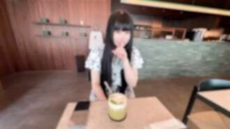 FC2-PPV-4741174 ※仅限今日半价！[黑发/长发] “球很软很可爱...” 22岁的Reika努力学习以示孝心。她性格严肃但性欲强 ♡ 我在她健美的bo里放了很多精液*